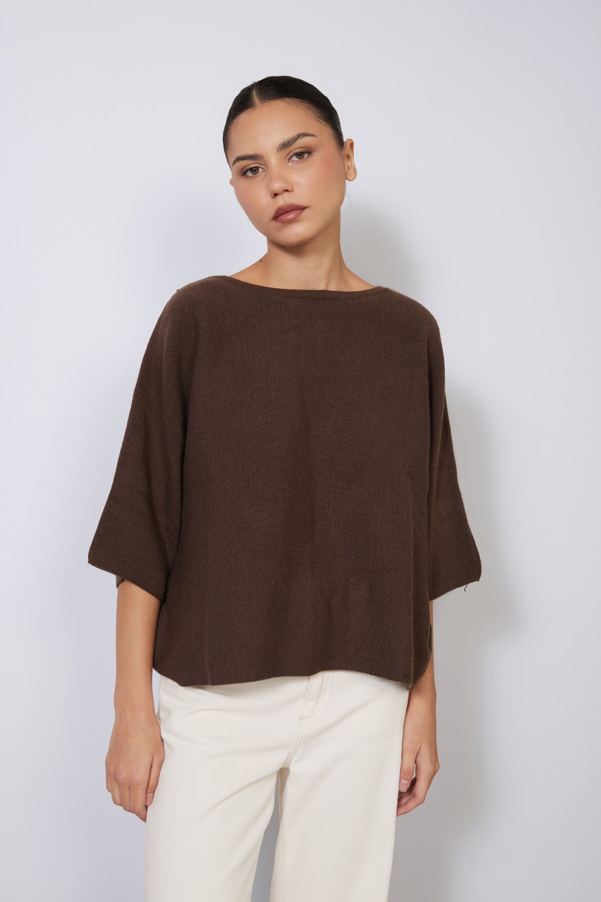 ARKASI DANTEL DETAYLI YARASA KOL TRİKO KAZAK