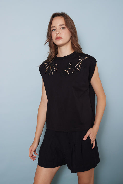 SİYAH — CUTWORK NAKIŞ DETAYLI T-SHIRT