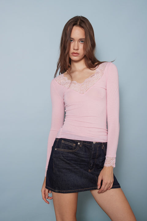 PEMBE — DANTEL DETAYLI V YAKA T-SHIRT