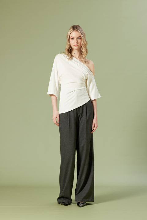 EKRU — DRAPE DETAYLI ASİMETRİK TOP