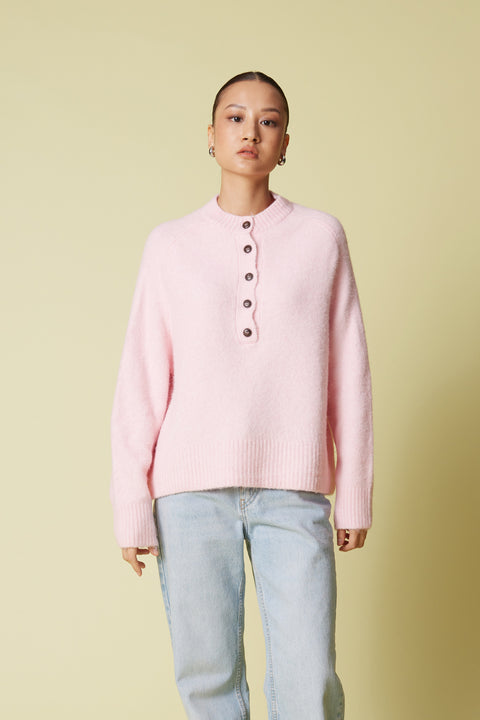 PEMBE — DÜĞMELİ TRİKO KAZAK