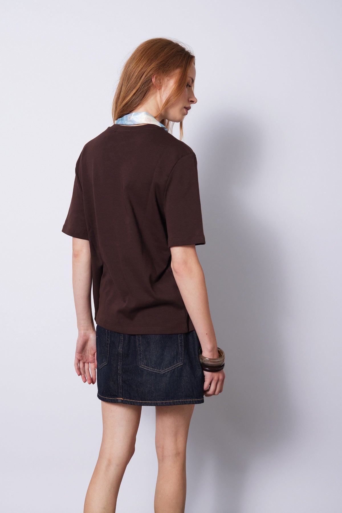 FULARLI BİSİKLET YAKA T-SHIRT