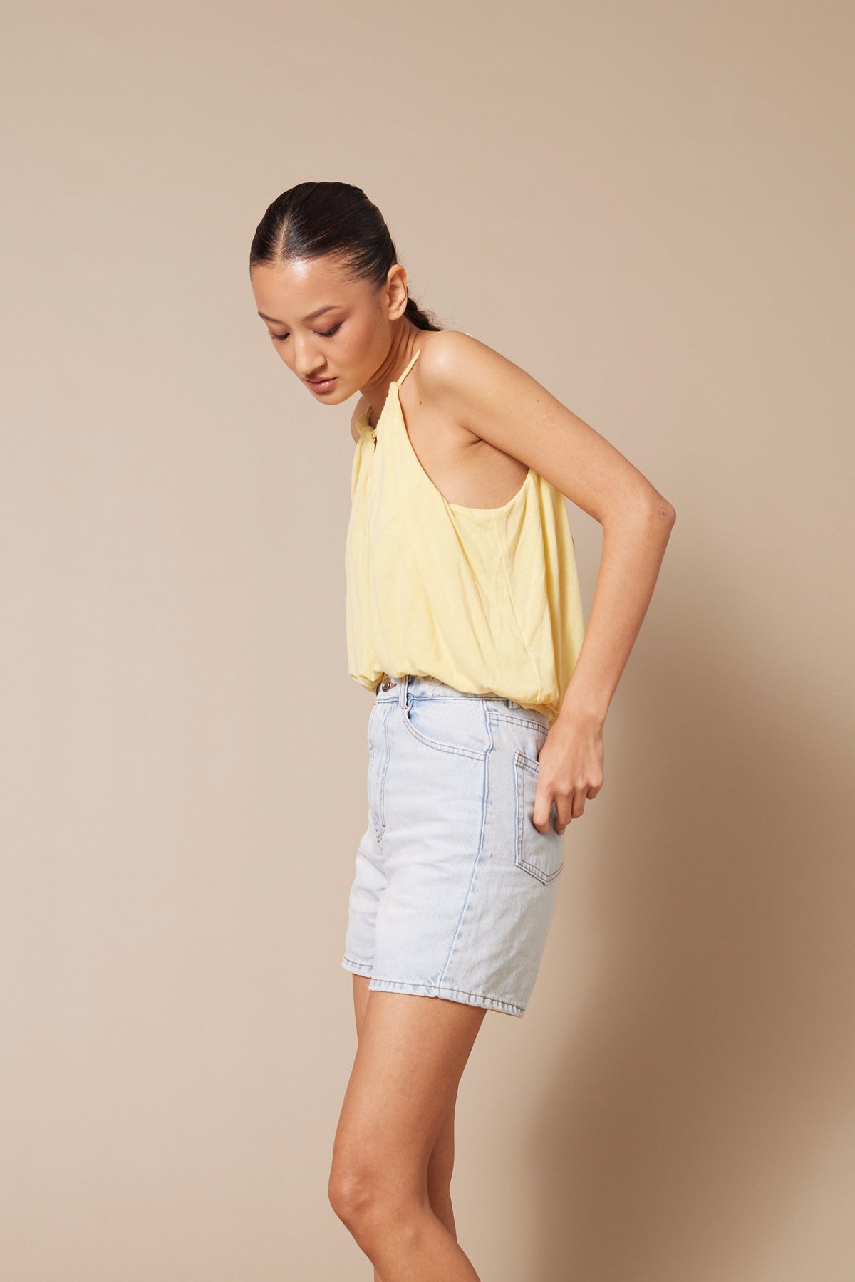 Halter Yaka Pencere Detaylı Balon Crop Top
