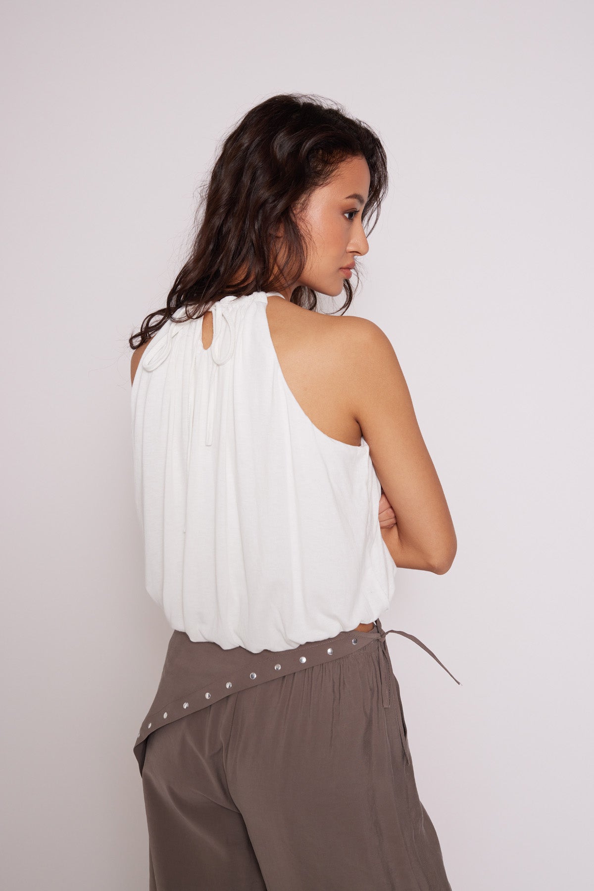 Halter Yaka Pencere Detaylı Balon Crop Top