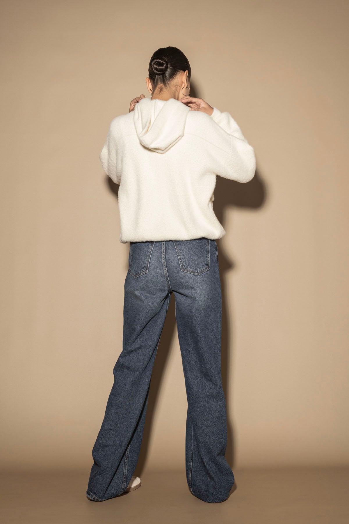 KAPÜŞONLU TRİKO HIRKA
