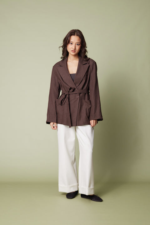 KAHVE — KETEN KARIŞIMLI KUŞAKLI BLAZER CEKET