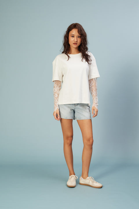 EKRU — KOLLARI DANTEL DETAYLI T-SHIRT