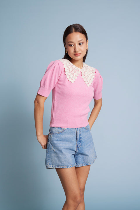 PEMBE — YAKA DETAYLI TRİKO BLUZ