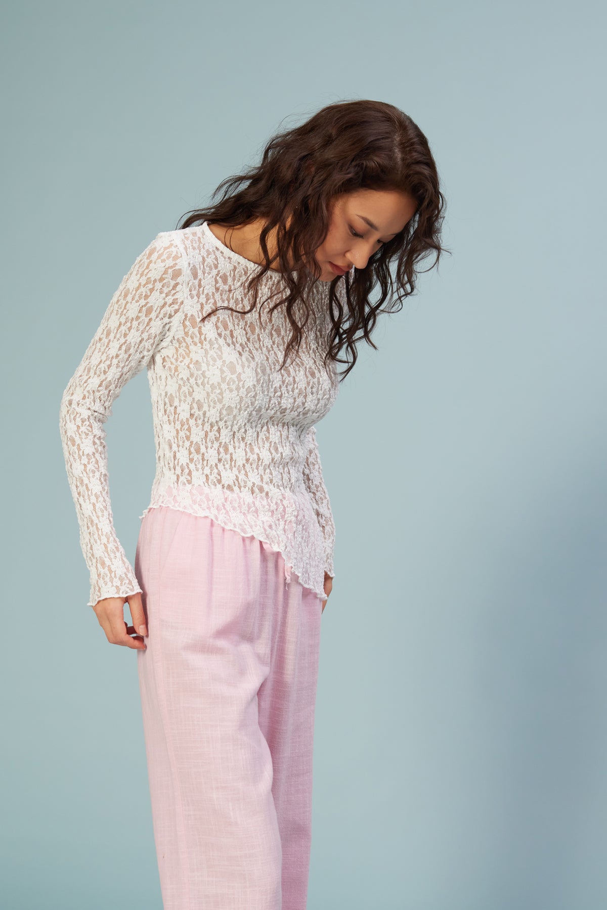 ASİMETRİK DANTEL BLUZ