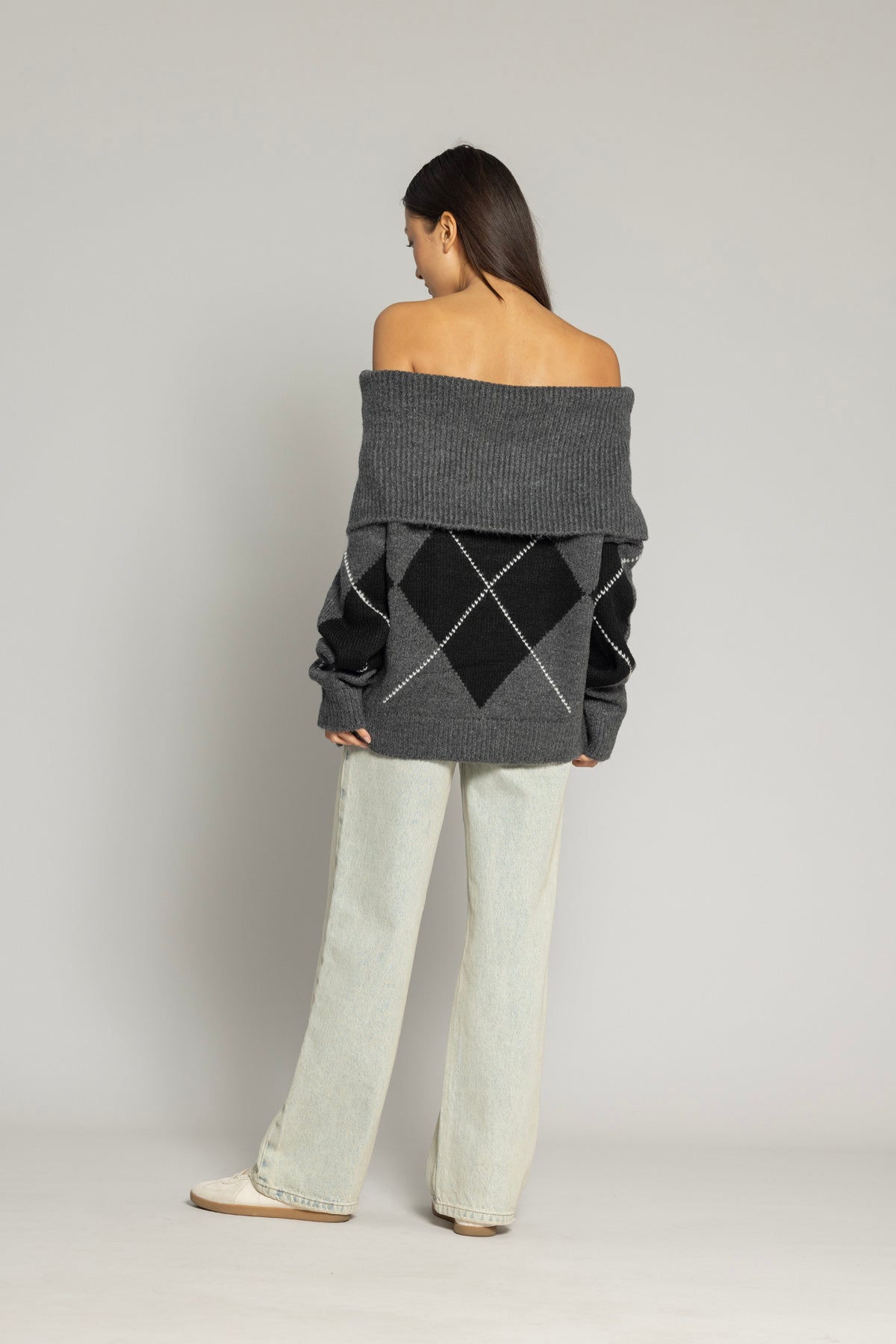 BAKLAVA DESEN MADONNA YAKA KAZAK