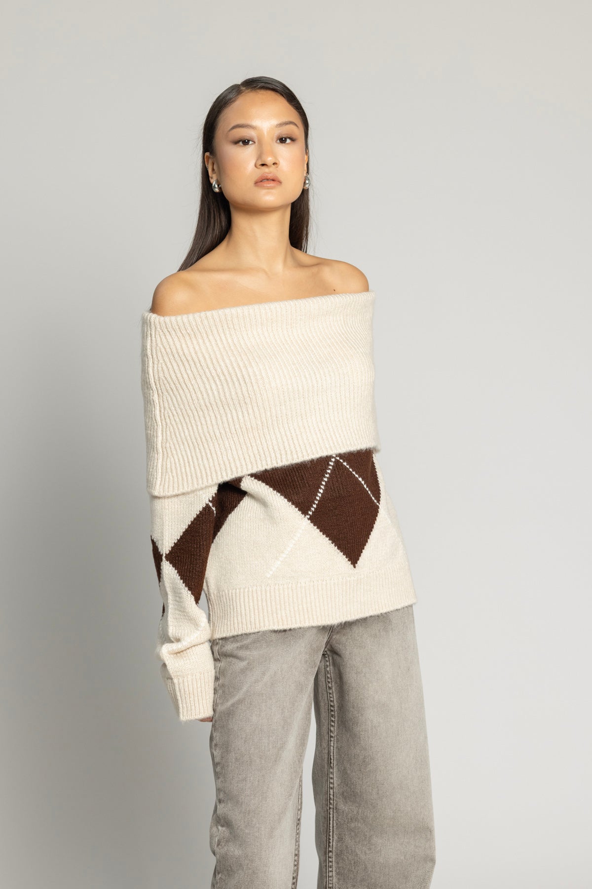 BAKLAVA DESEN MADONNA YAKA KAZAK