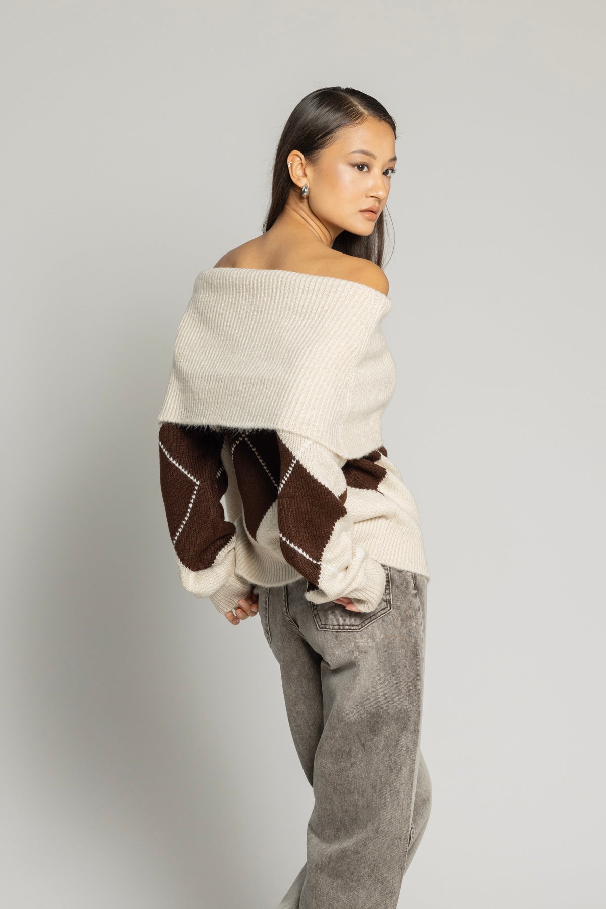 BAKLAVA DESEN MADONNA YAKA KAZAK