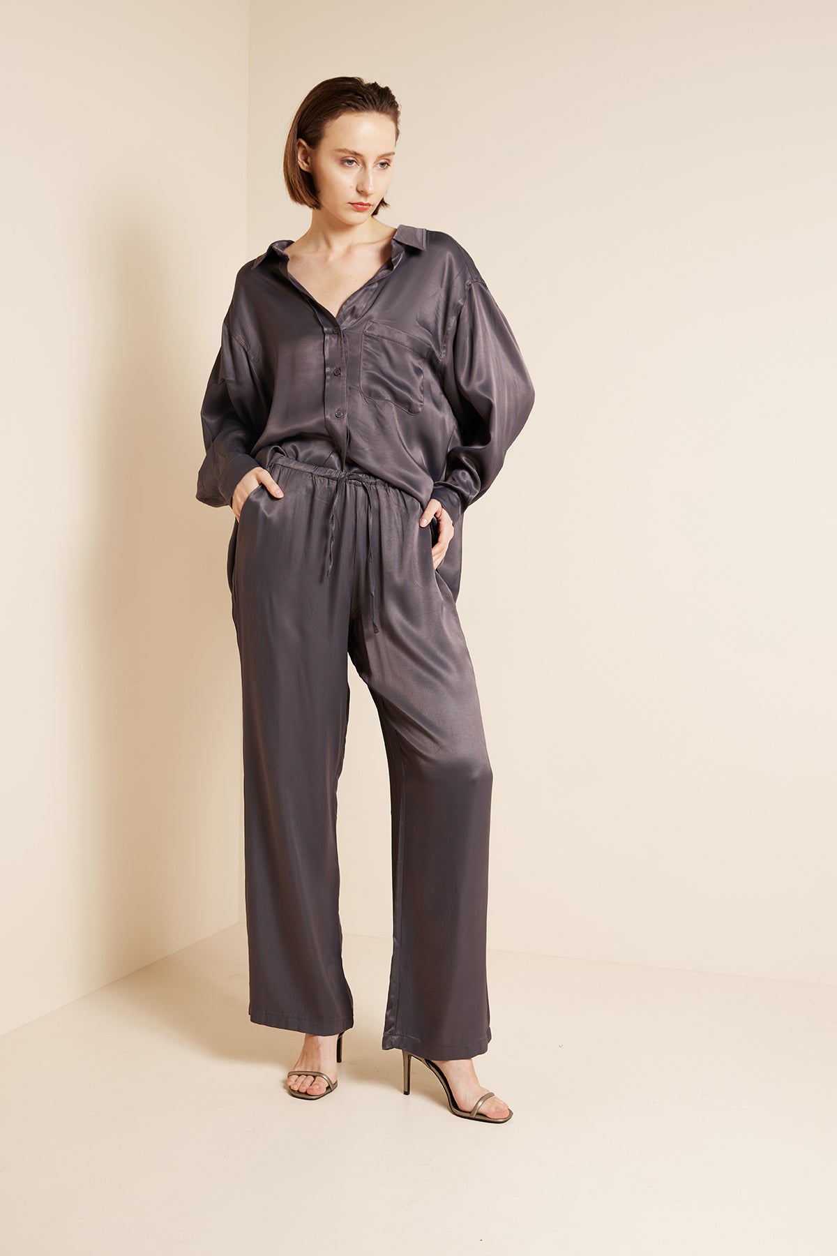 BELİ BAĞLAMALI SATEN PANTOLON