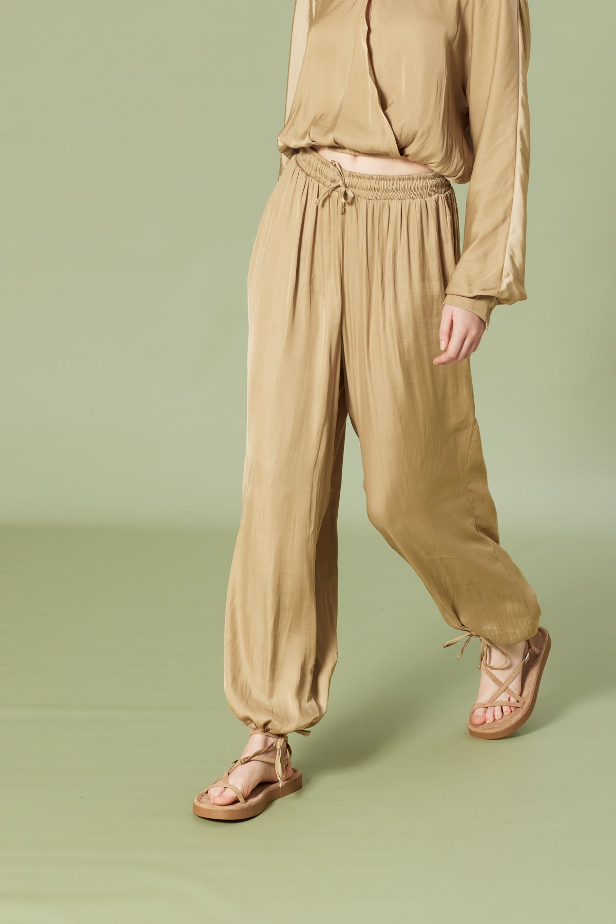 BELİ LASTİKLİ BALON PANTOLON