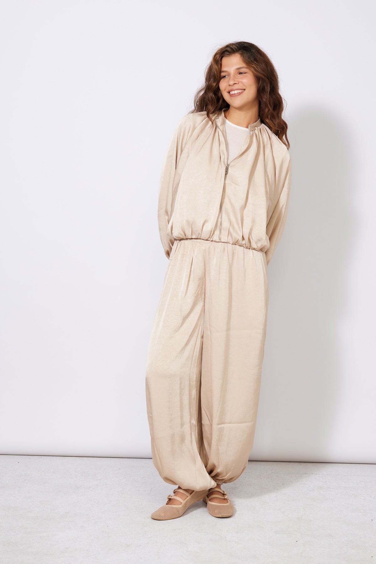 BELİ LASTİKLİ DOKULU SATEN BALON PANTOLON