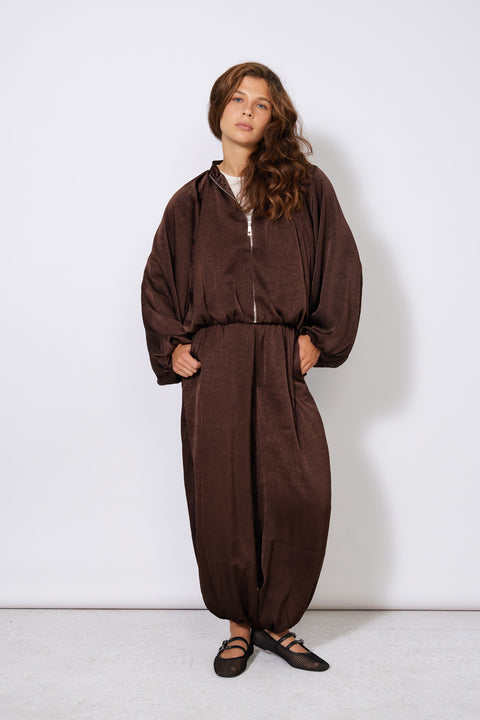 KAHVE — BELİ LASTİKLİ DOKULU SATEN BALON PANTOLON