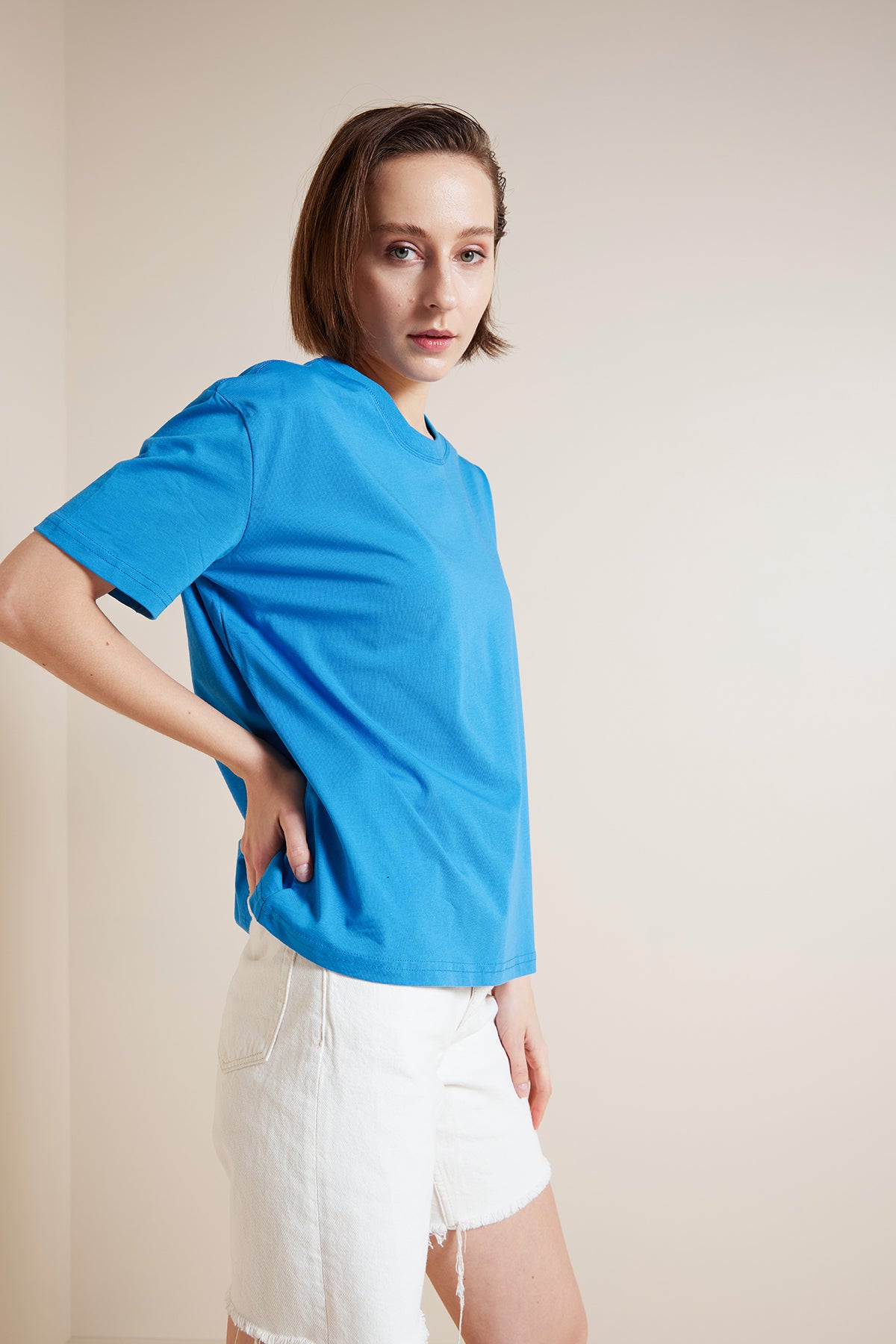 BİSİKLET YAKA KISA KOLLU T-SHIRT