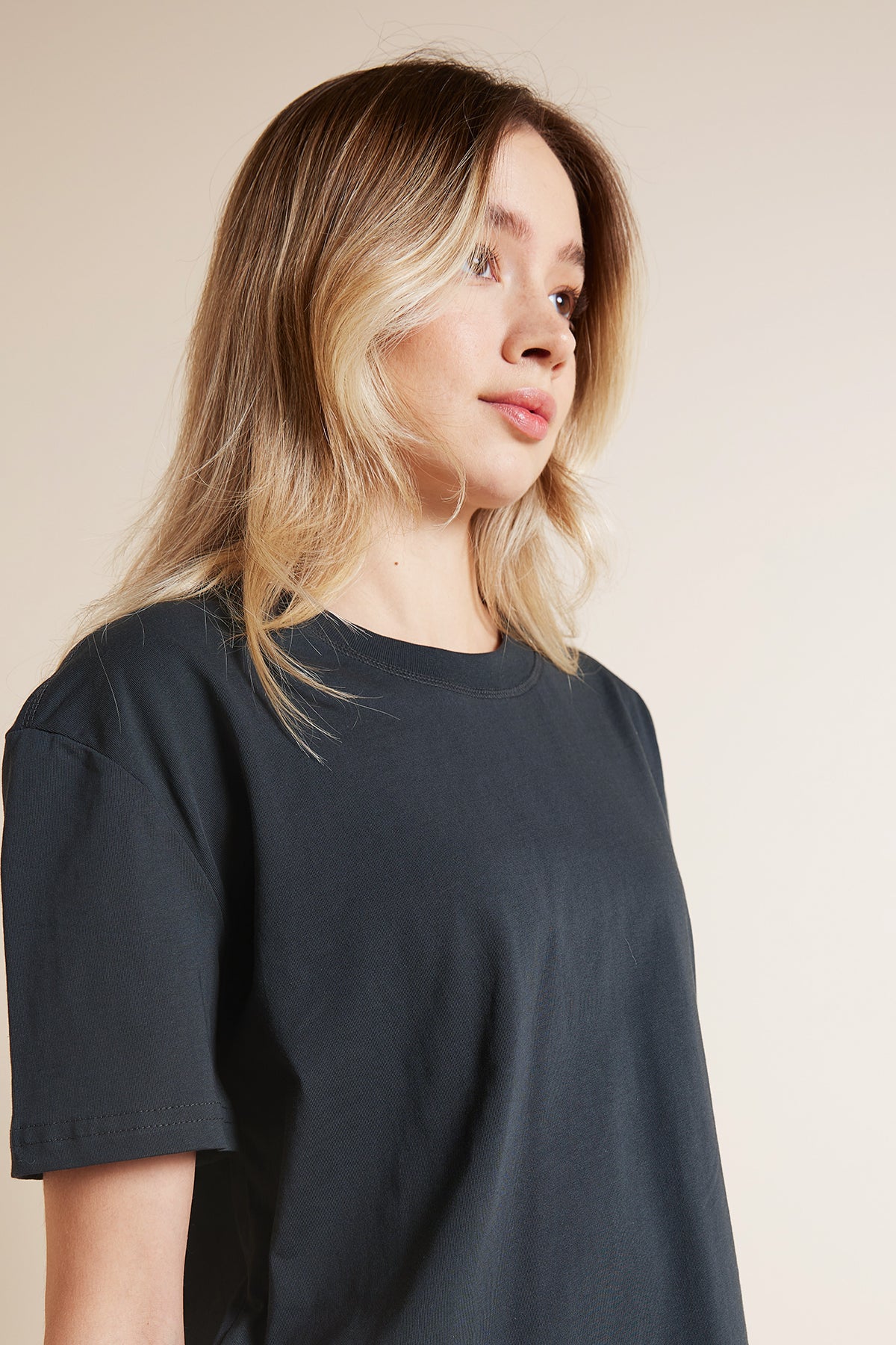 BİSİKLET YAKA KISA KOLLU T-SHIRT