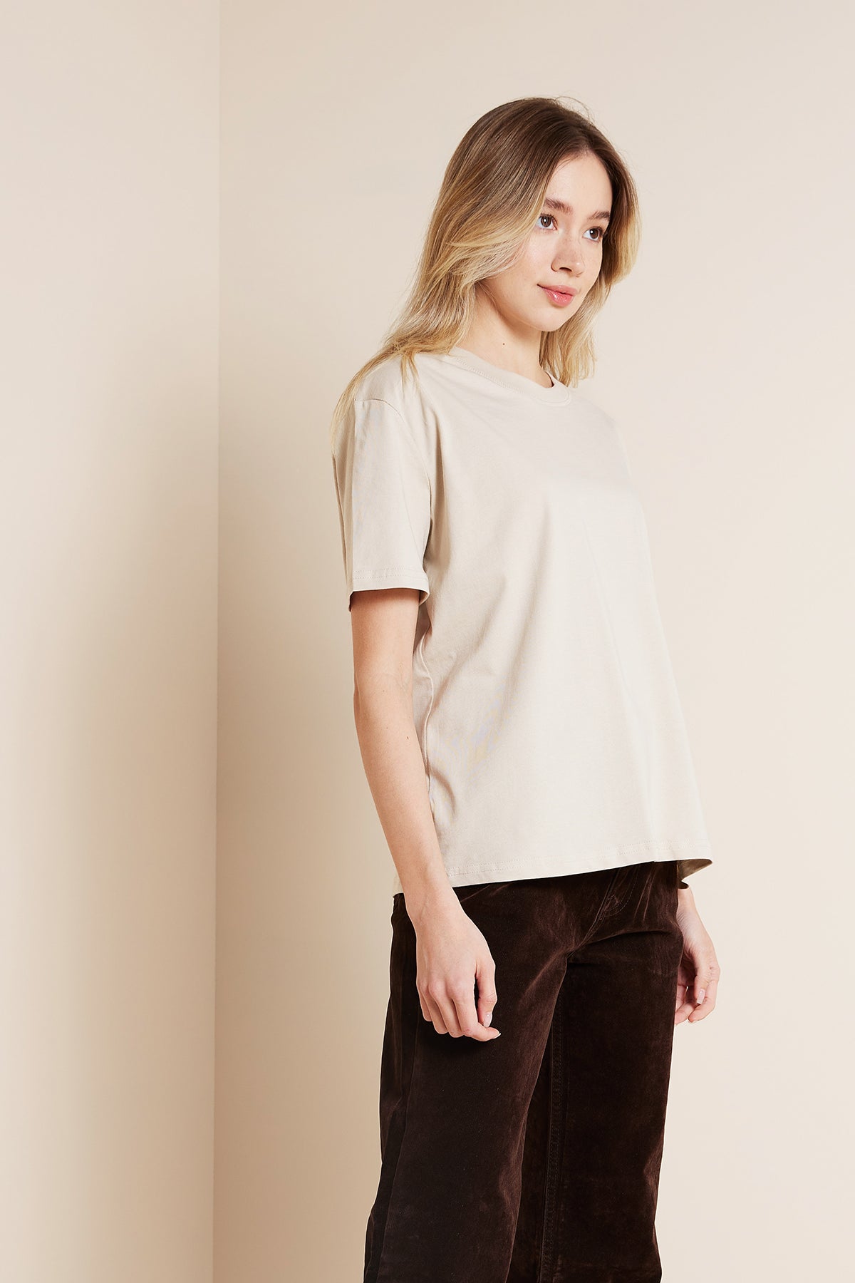 BİSİKLET YAKA KISA KOLLU T-SHIRT