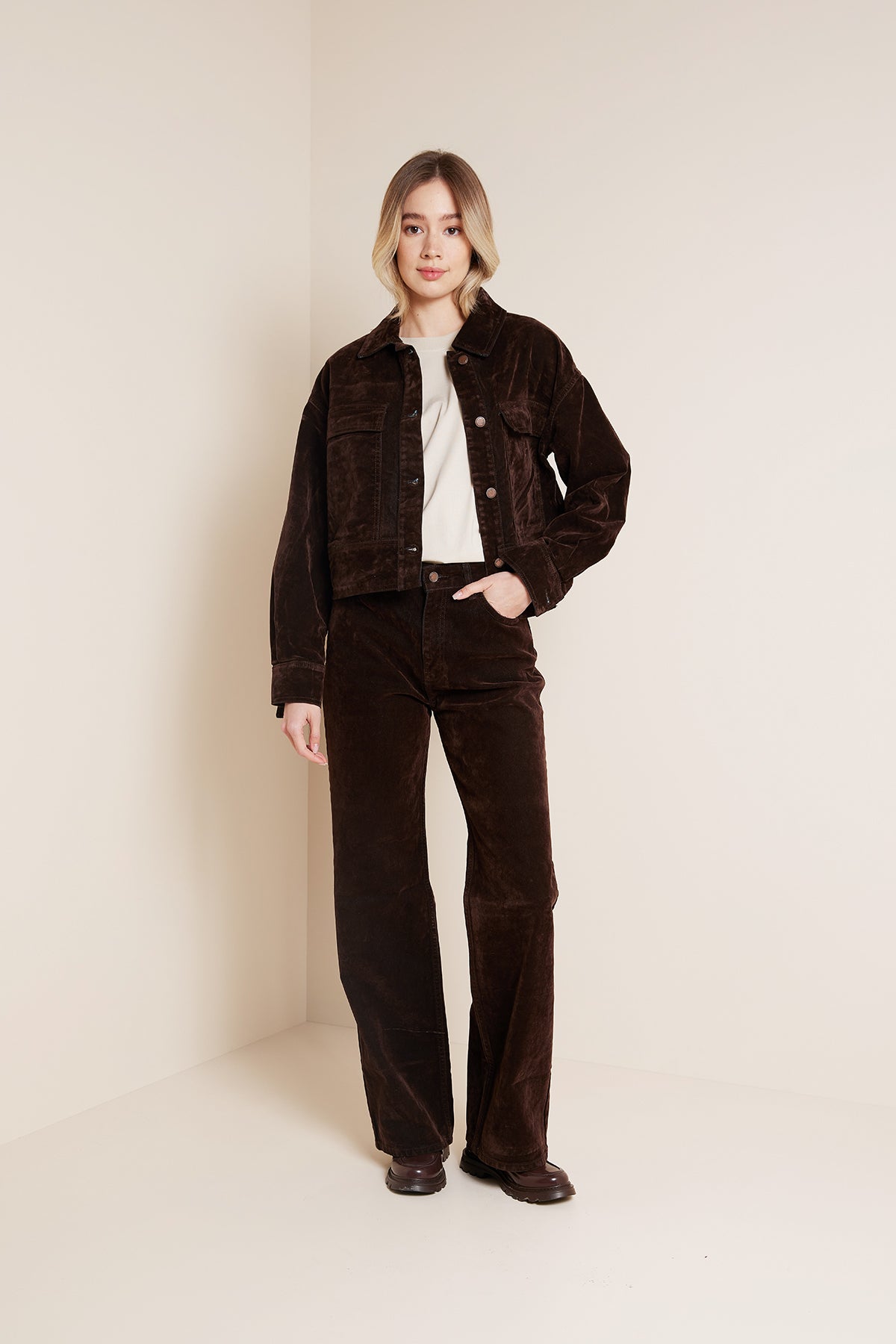 CEP DETAYLI FLOKLU DENIM CEKET
