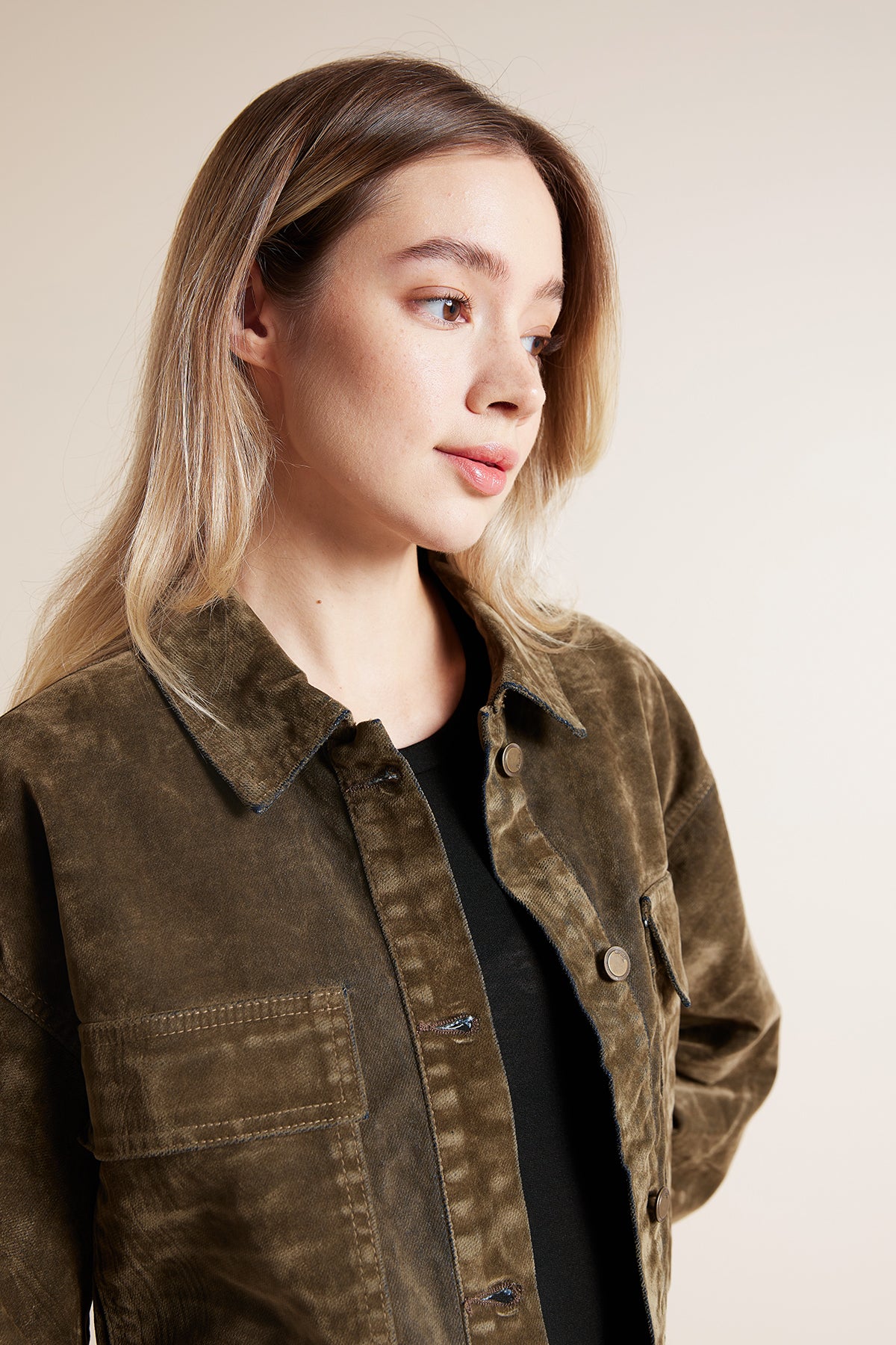 CEP DETAYLI FLOKLU DENIM CEKET