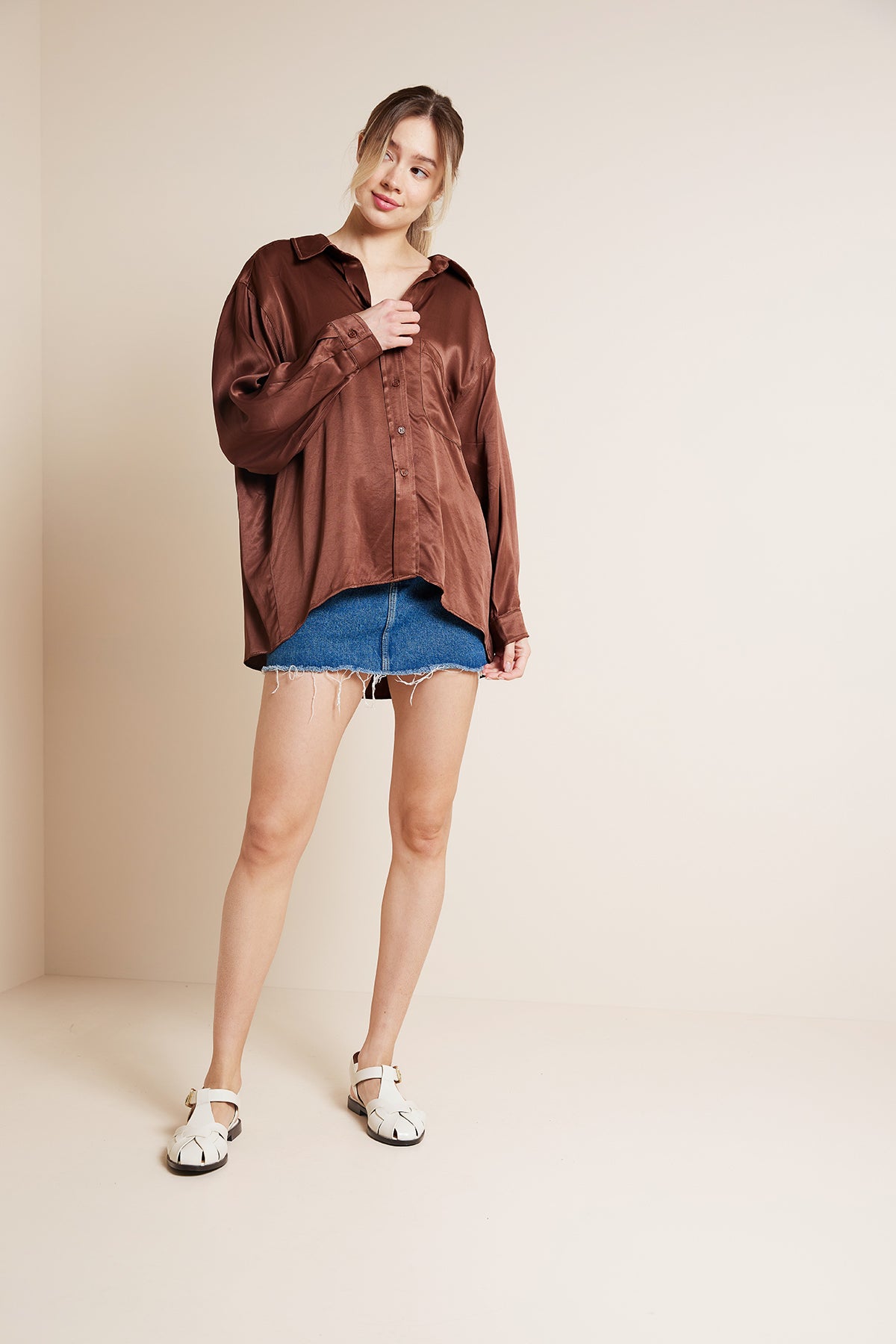 CEPLİ OVERSIZE SATEN GÖMLEK