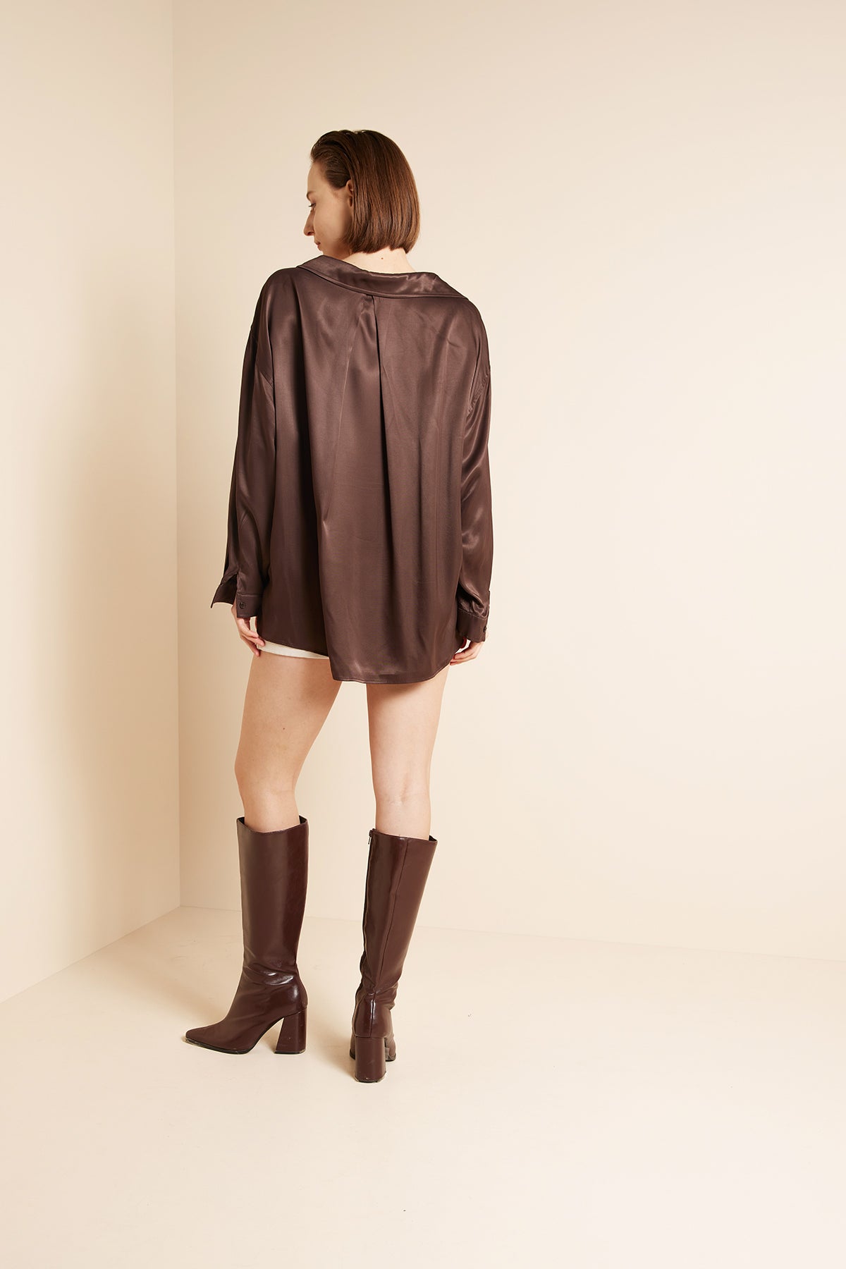 CEPLİ OVERSIZE SATEN GÖMLEK