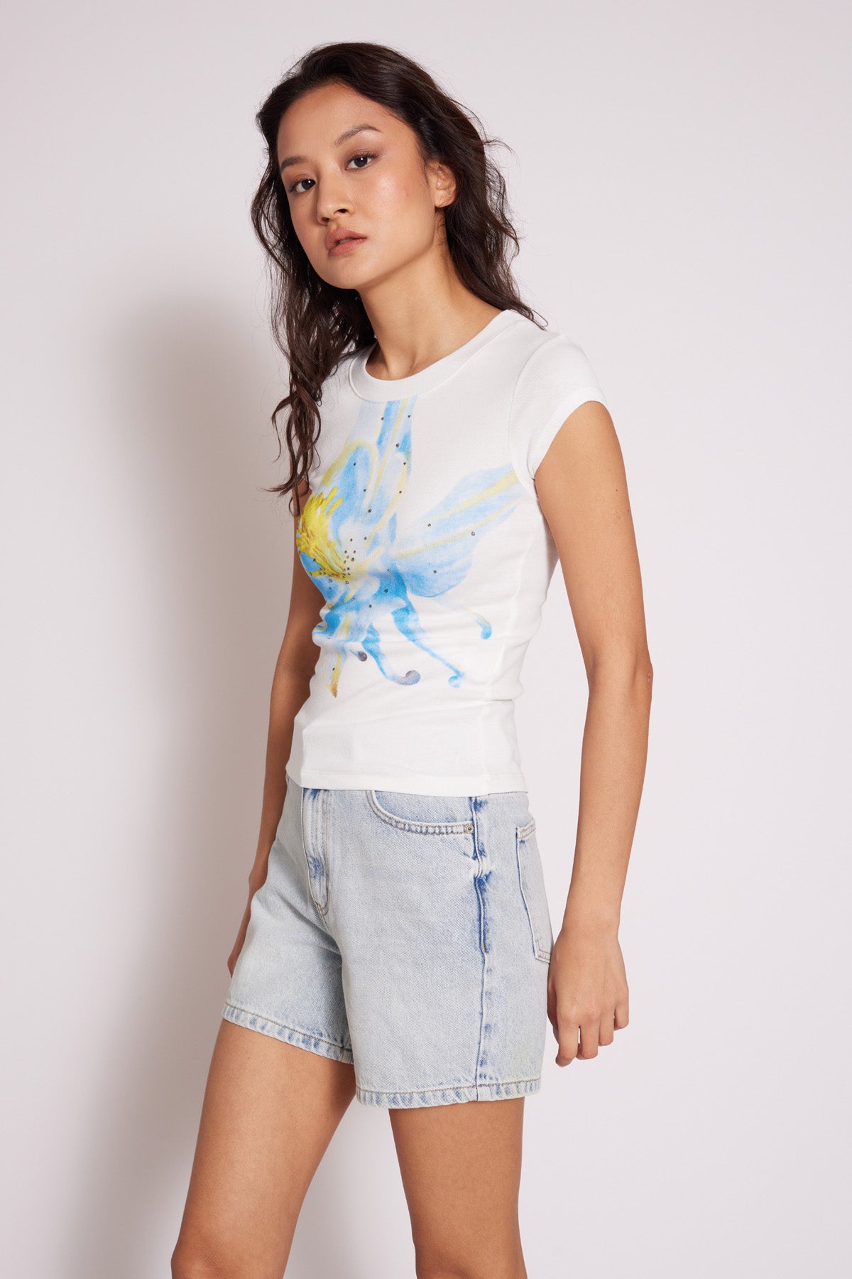 ÇİÇEK BASKILI PAMUKLU T-SHIRT