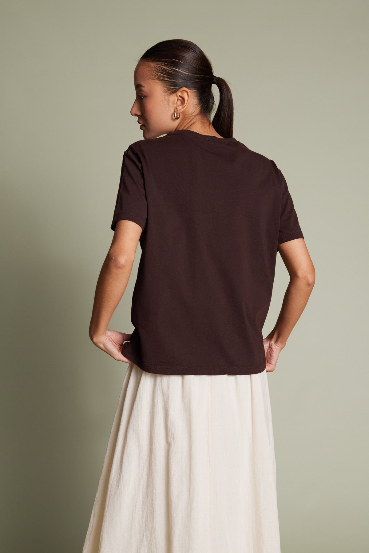 CUTWORK NAKIŞ DETAYLI KISA KOLLU T-SHIRT