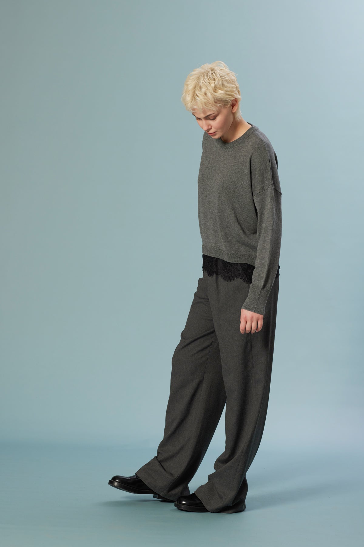 DANTEL DETAYLI TRİKO BLUZ