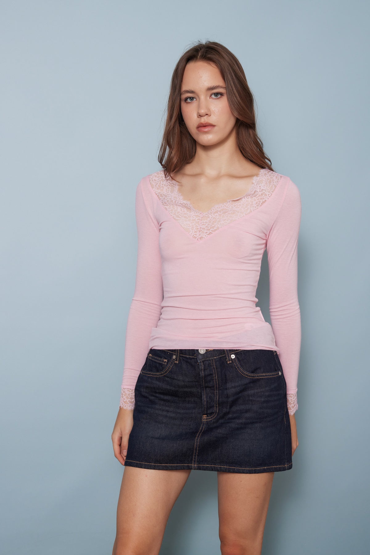 DANTEL DETAYLI V YAKA T-SHIRT