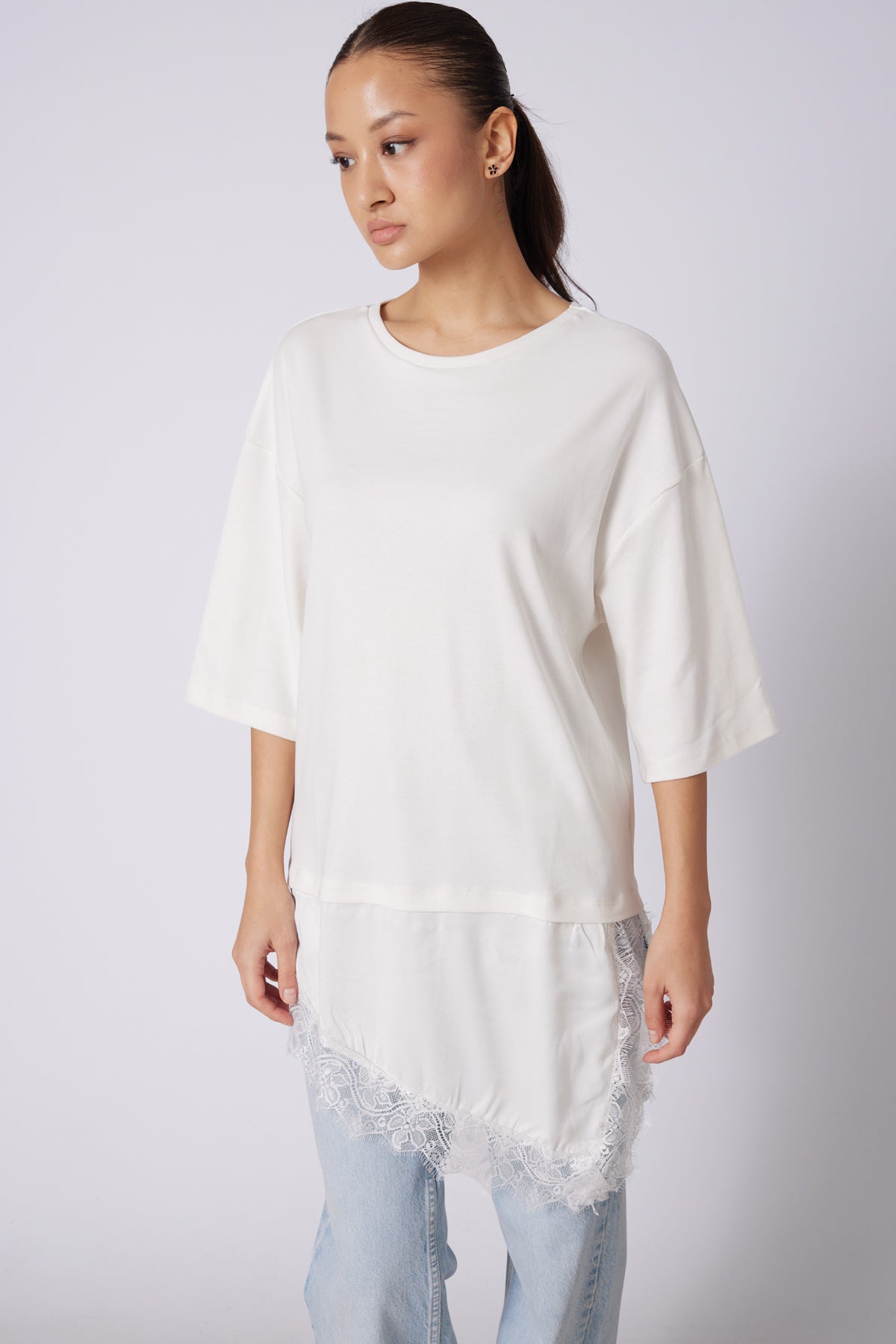 DANTELLİ KOMBİNE T-SHIRT