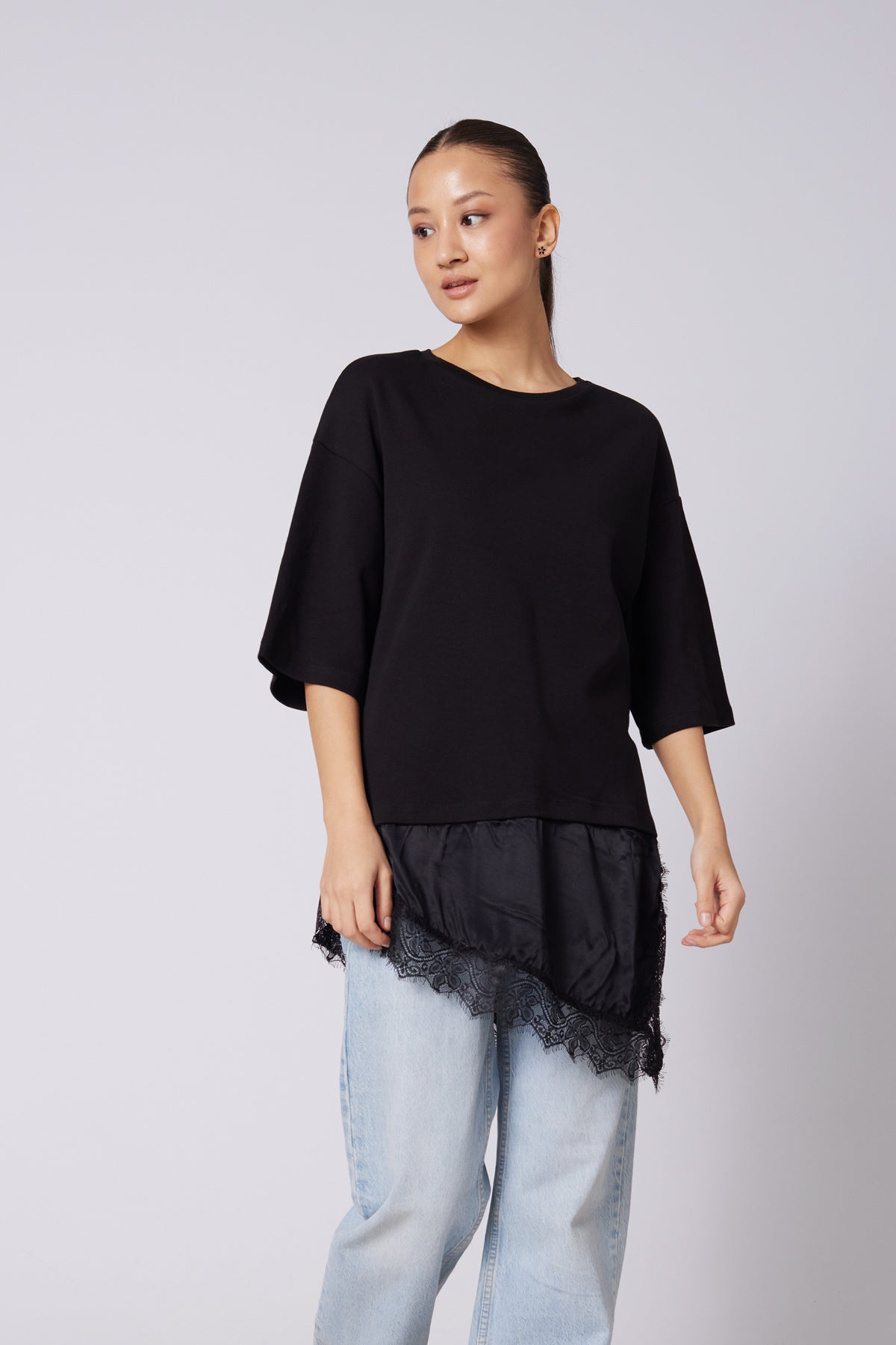 DANTELLİ KOMBİNE T-SHIRT