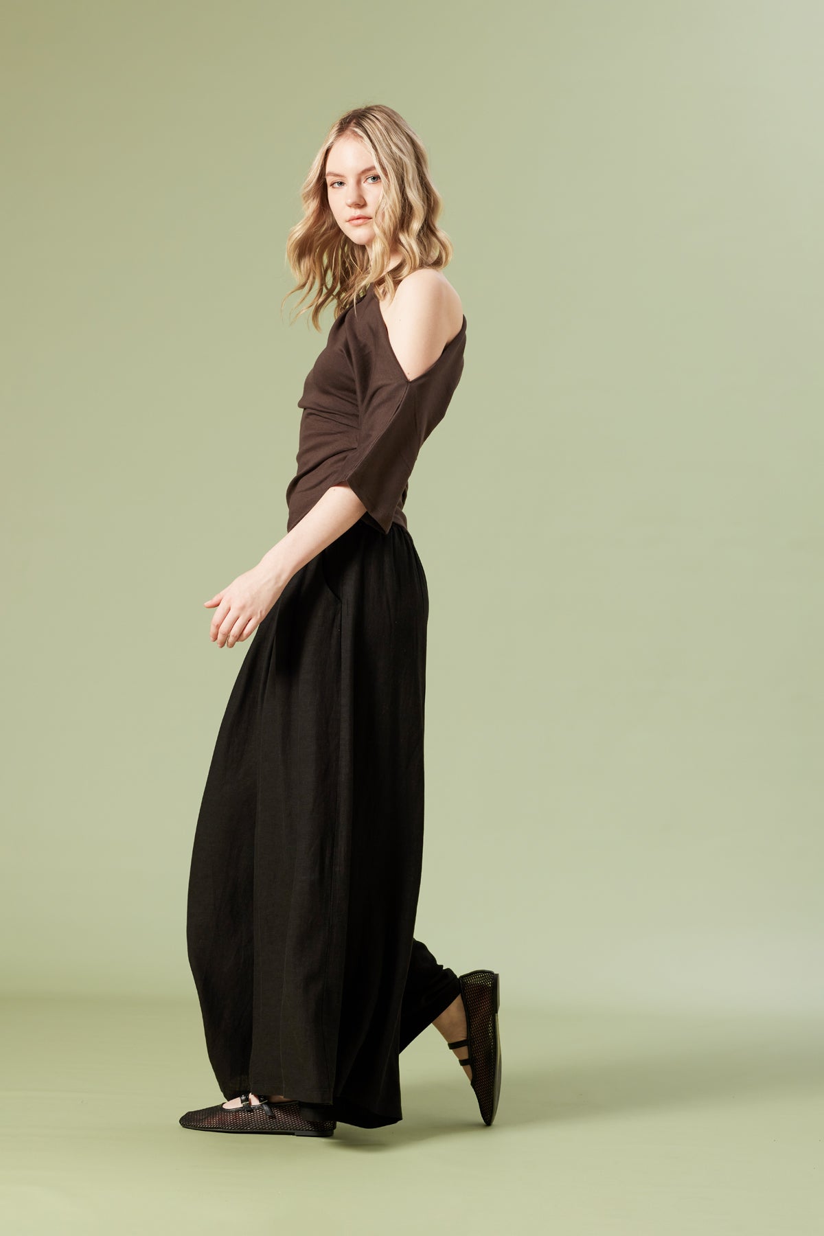DRAPE DETAYLI ASİMETRİK TOP