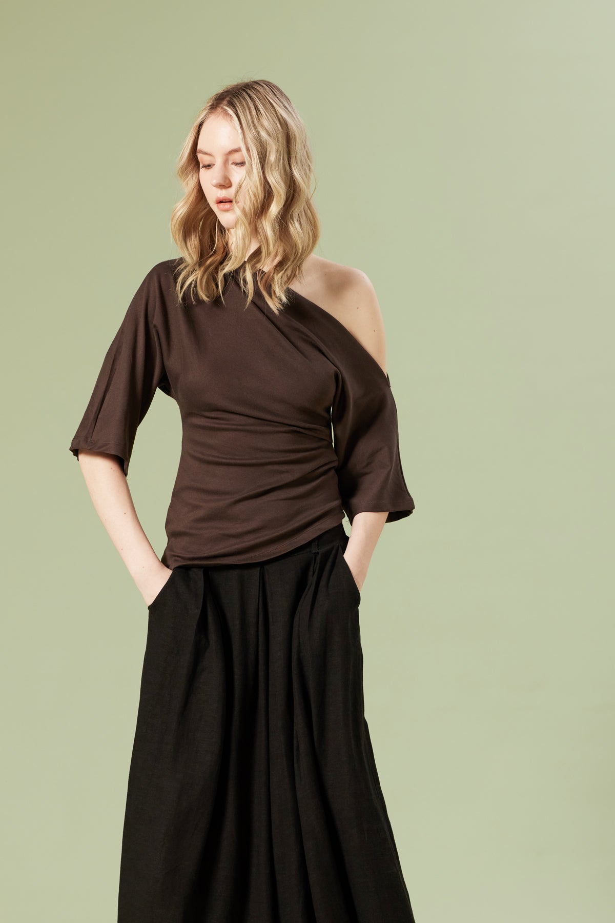 DRAPE DETAYLI ASİMETRİK TOP