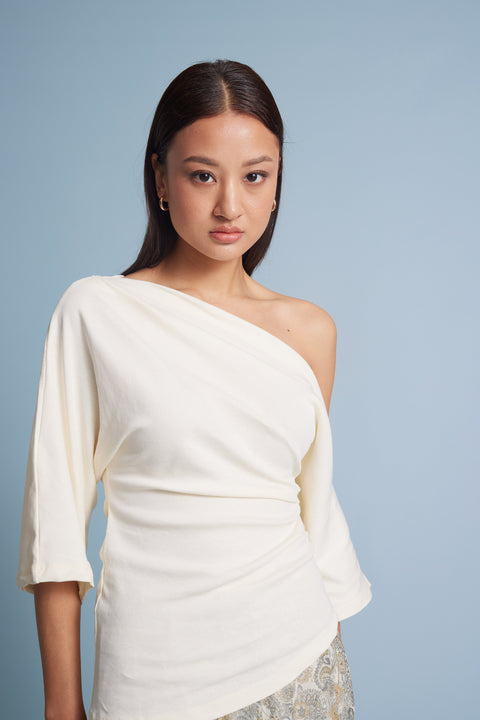 NATUREL — DRAPE DETAYLI ASİMETRİK TOP