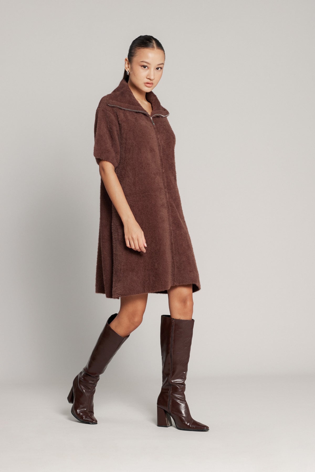 FERMUAR DETAYLI TRİKO ELBİSE