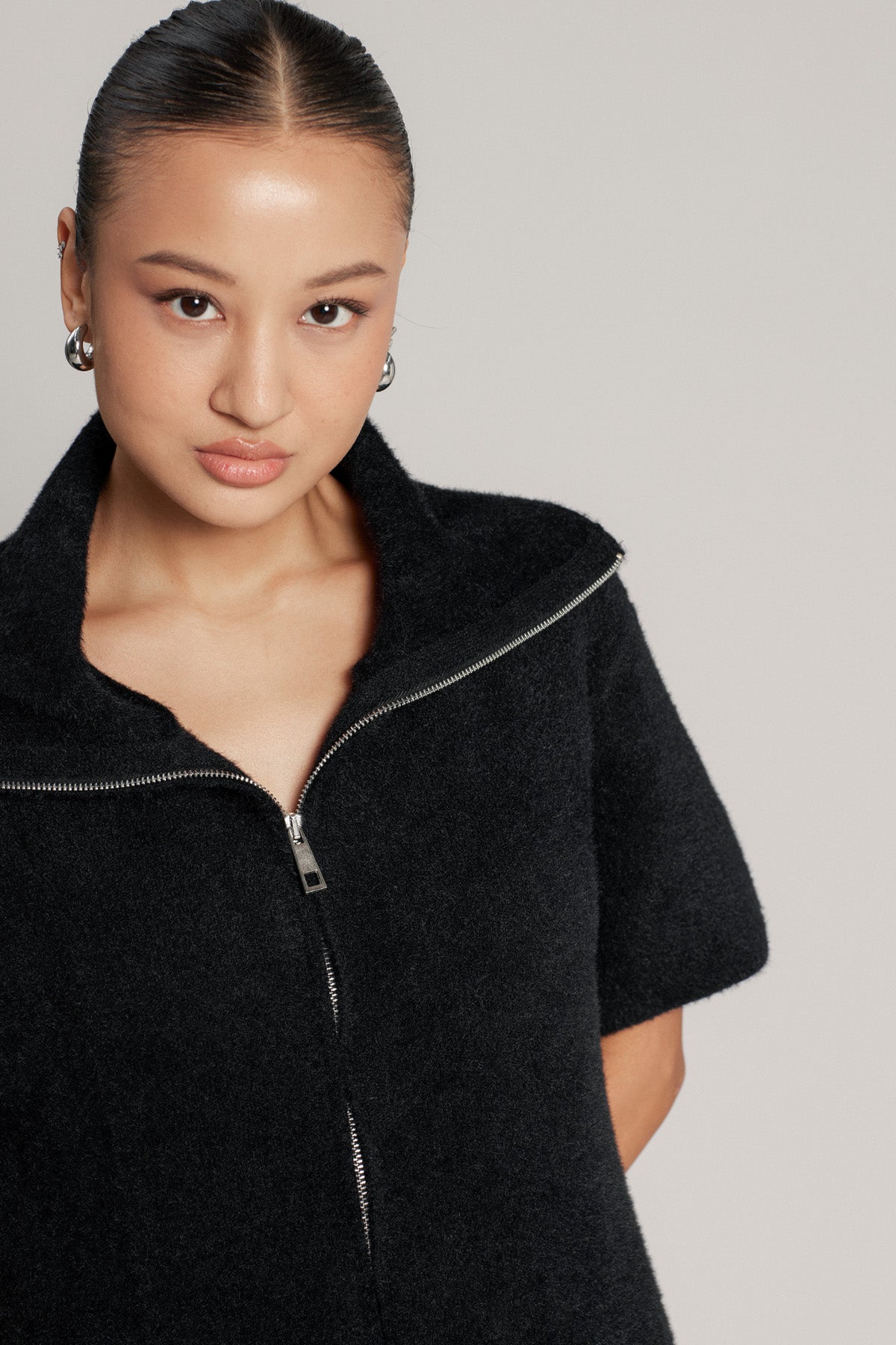 FERMUAR DETAYLI TRİKO ELBİSE