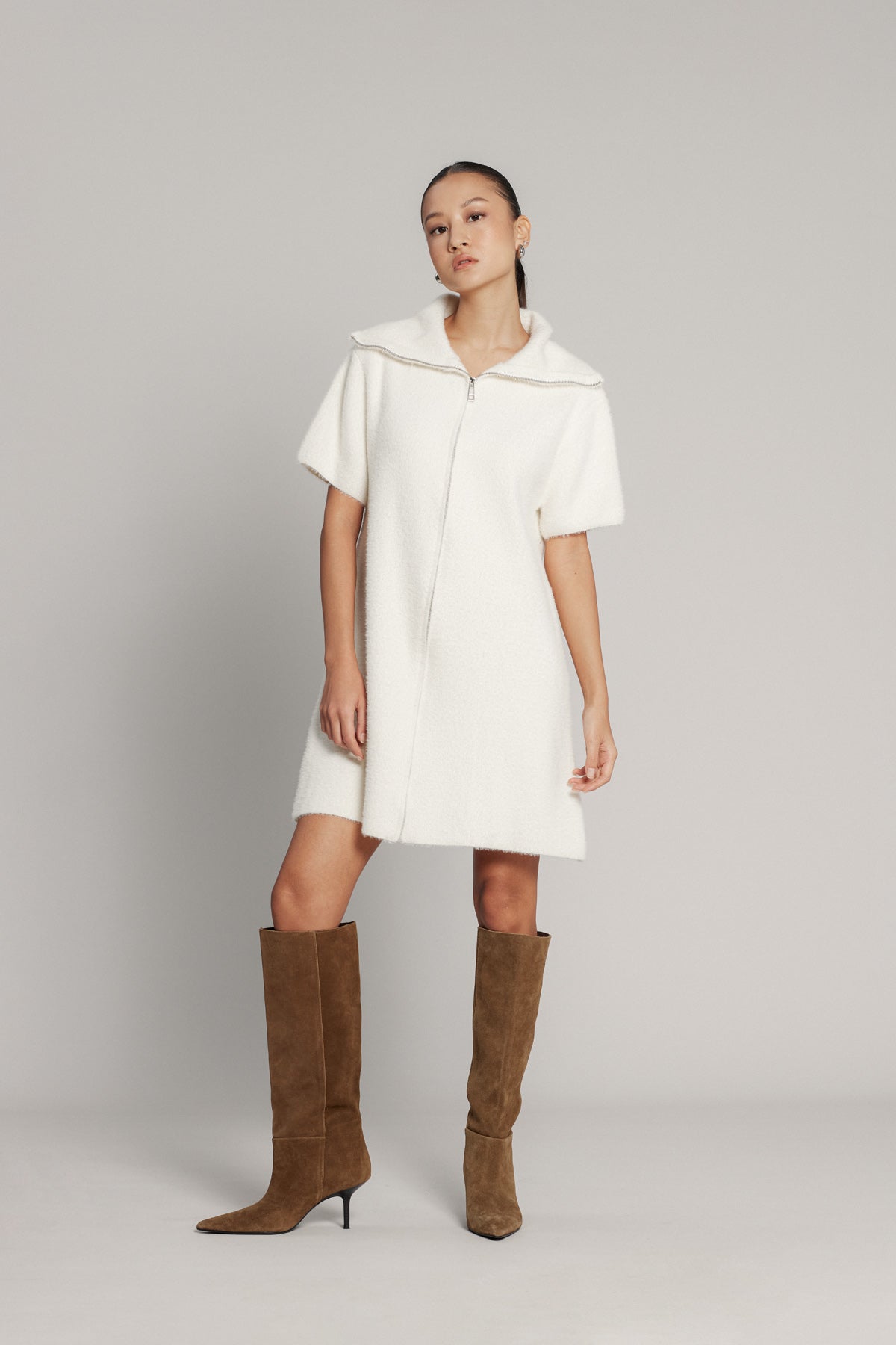 FERMUAR DETAYLI TRİKO ELBİSE