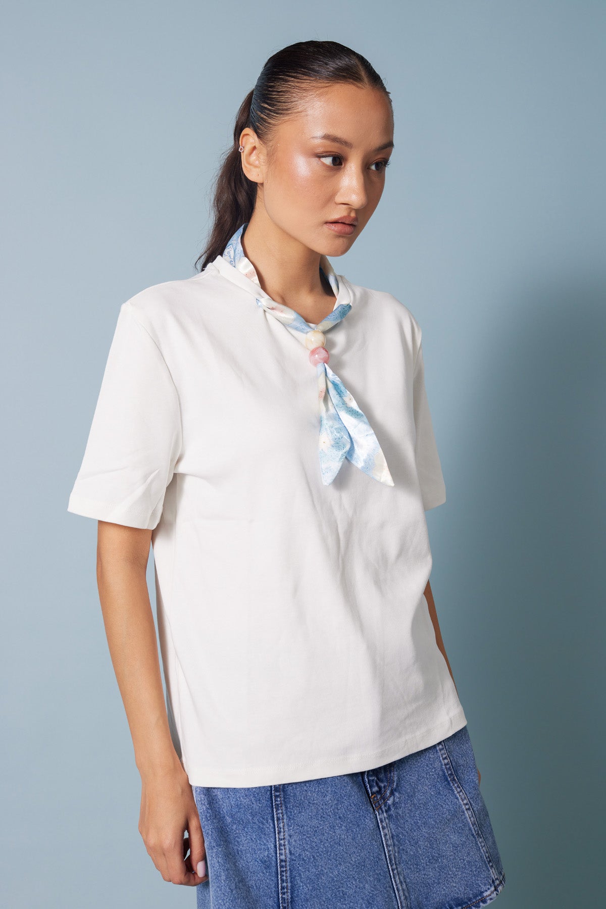 FULARLI BİSİKLET YAKA T-SHIRT