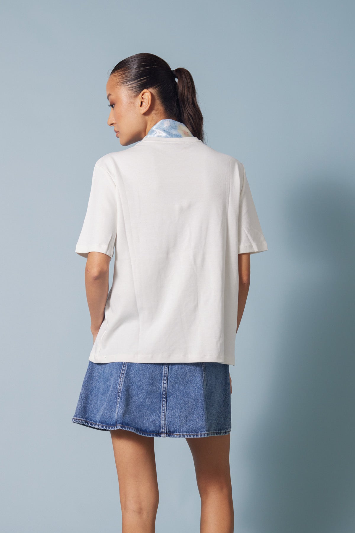 FULARLI BİSİKLET YAKA T-SHIRT
