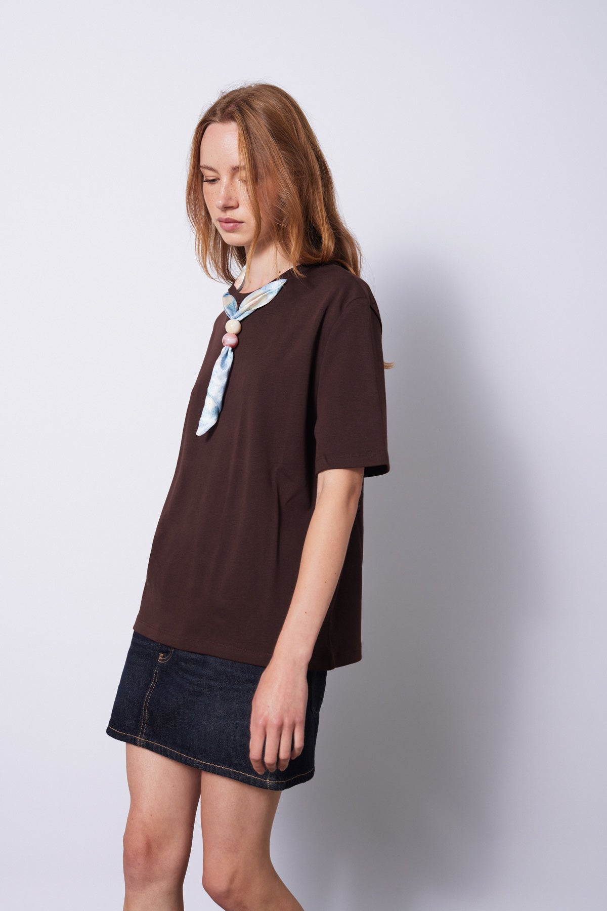 FULARLI BİSİKLET YAKA T-SHIRT