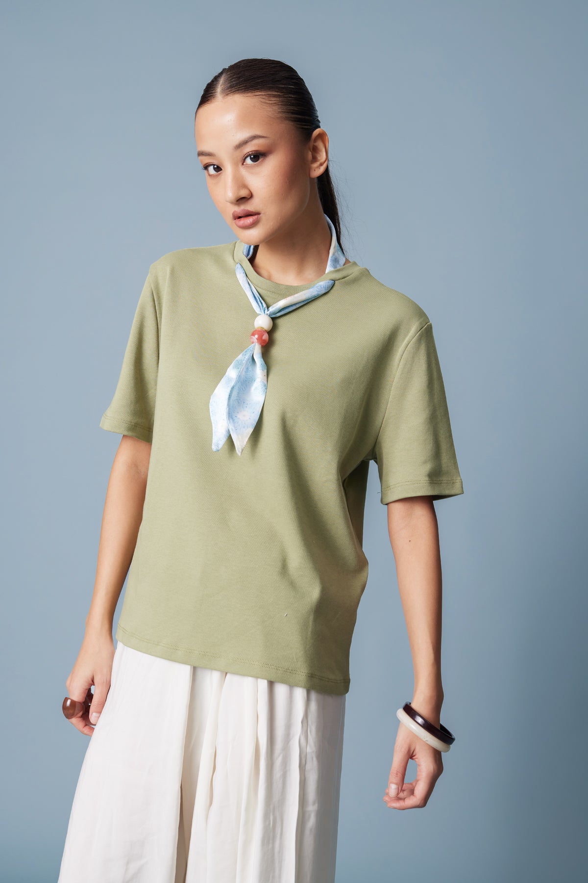 FULARLI BİSİKLET YAKA T-SHIRT