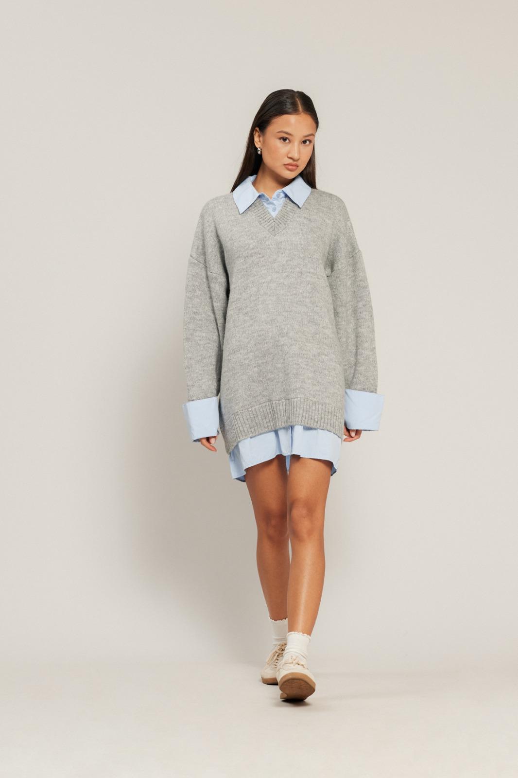 GÖMLEK GÖRÜNÜMLÜ V YAKA ELBİSE