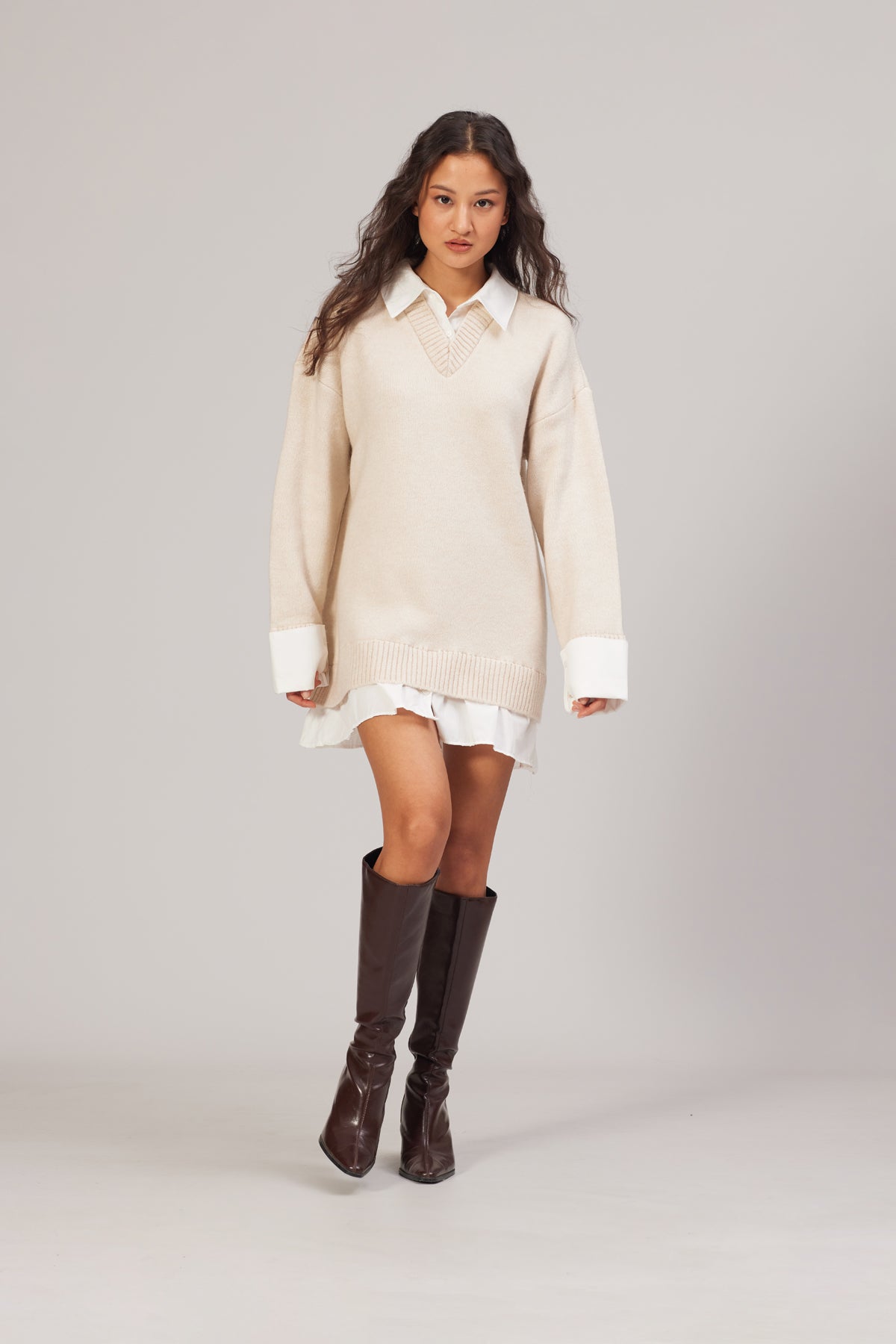 GÖMLEK GÖRÜNÜMLÜ V YAKA ELBİSE