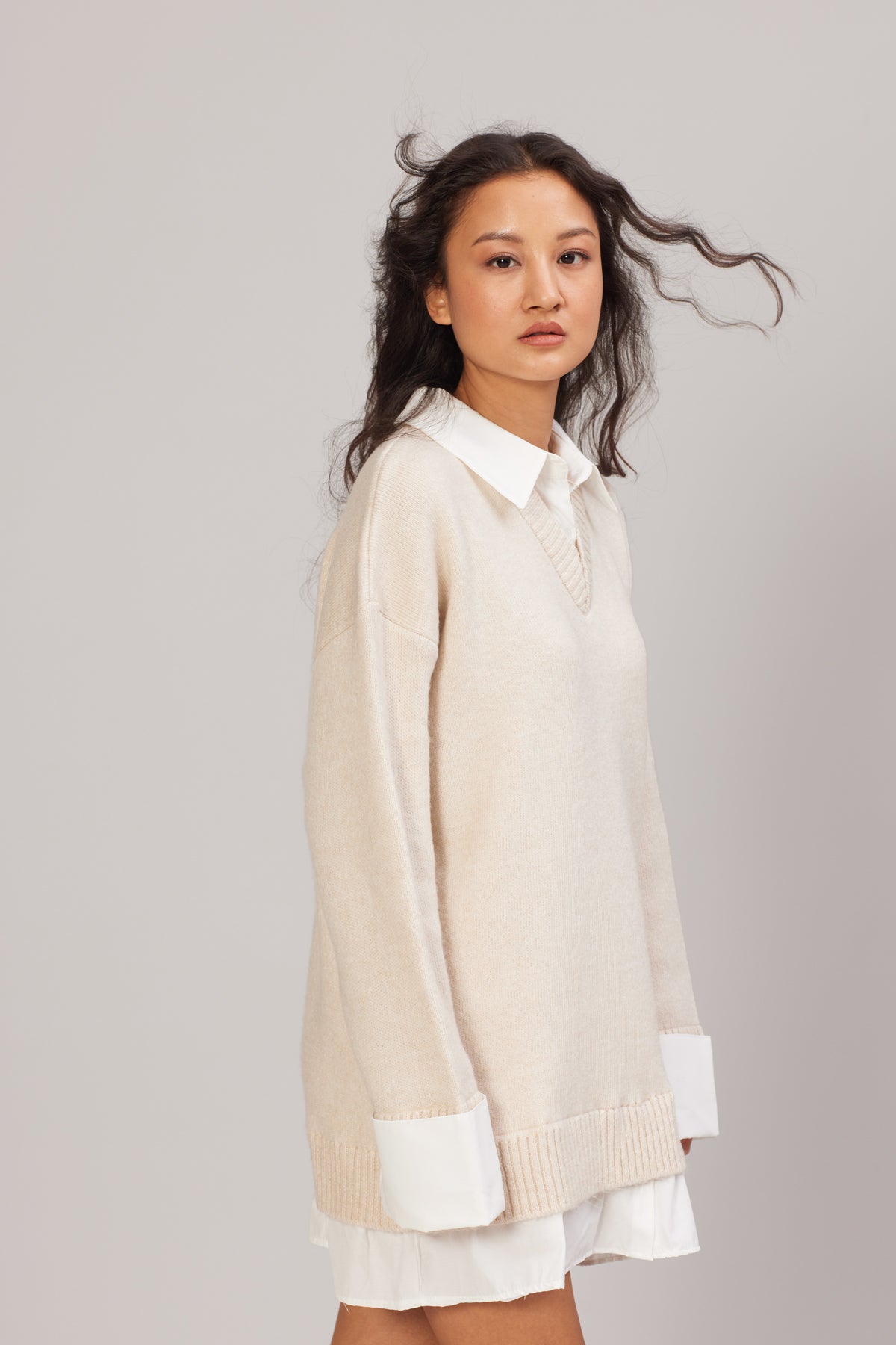 GÖMLEK GÖRÜNÜMLÜ V YAKA ELBİSE