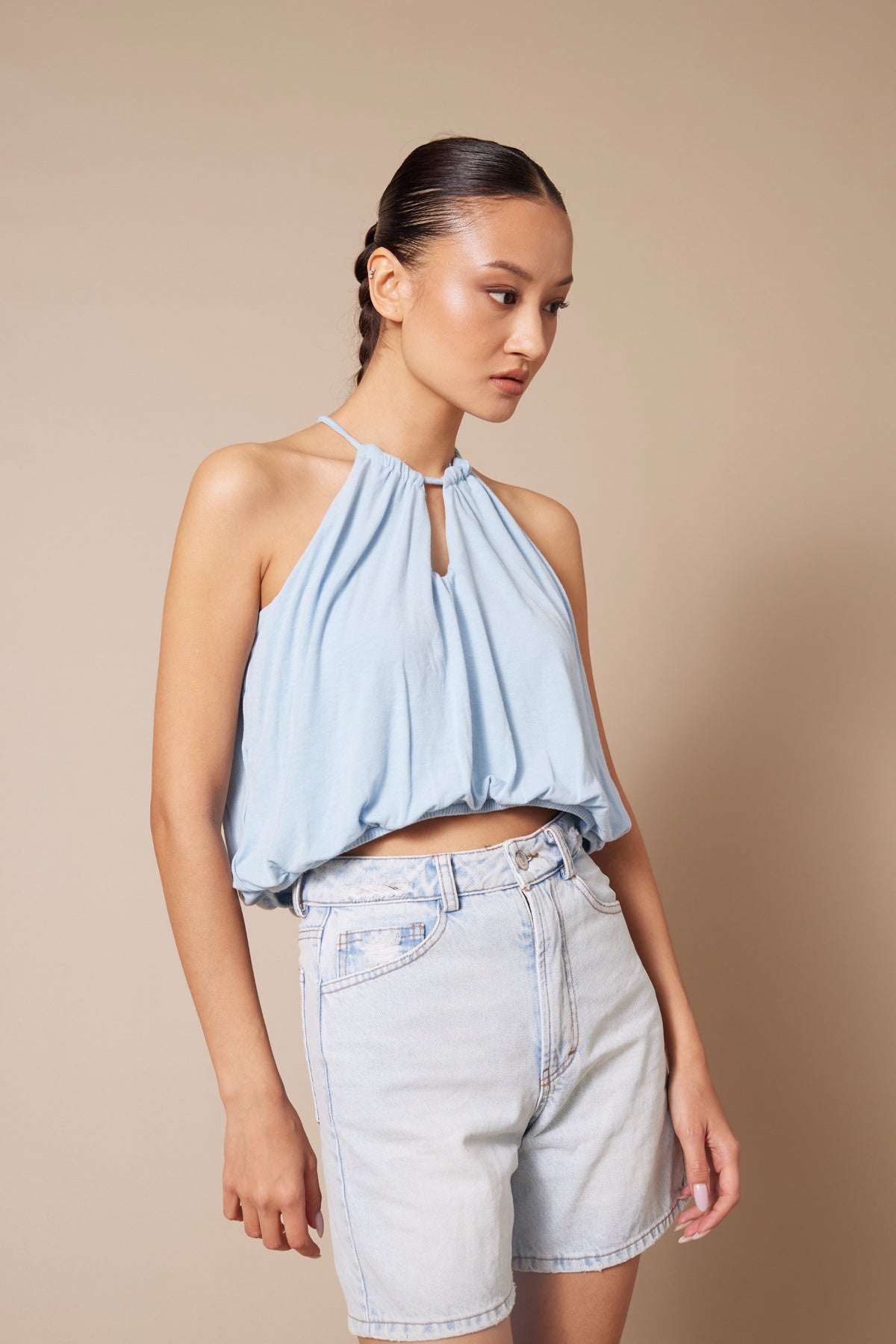 Halter Yaka Pencere Detaylı Balon Crop Top