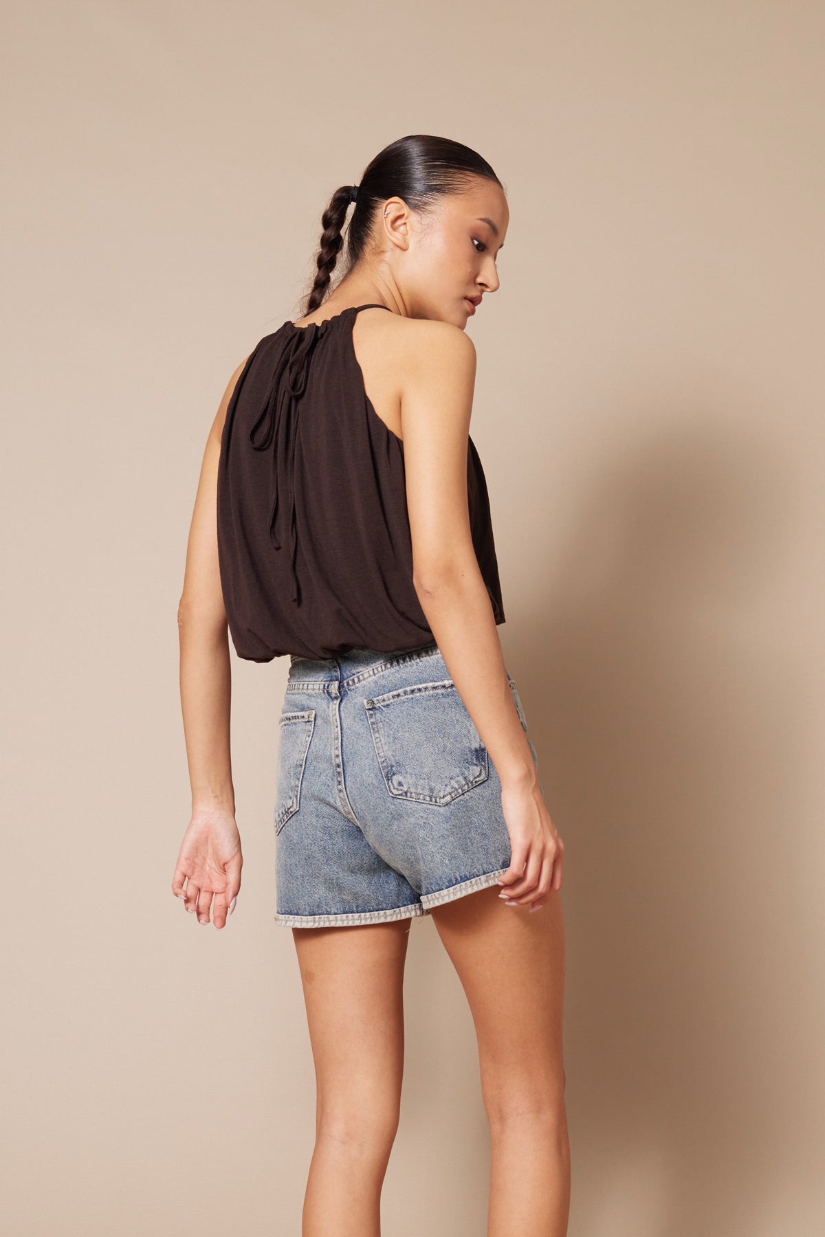 Halter Yaka Pencere Detaylı Balon Crop Top
