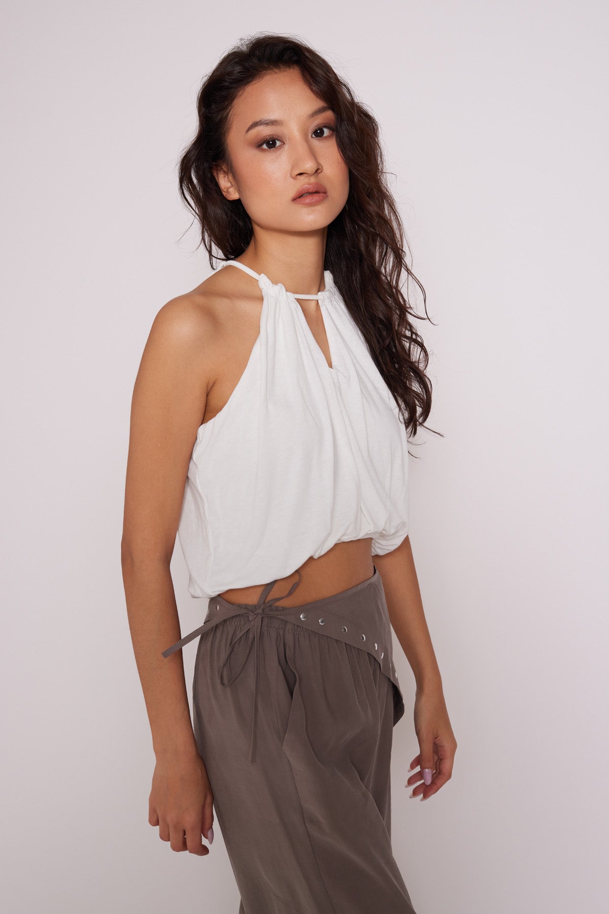 Halter Yaka Pencere Detaylı Balon Crop Top