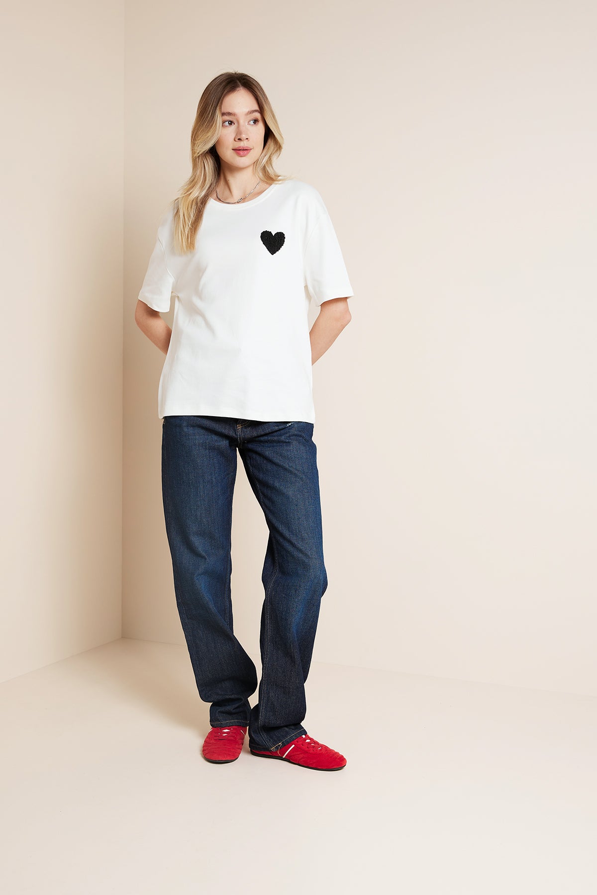 KALP NAKIŞLI BİSİKLET YAKA T-SHIRT